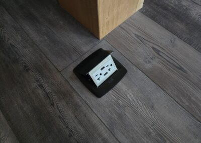 electrial outlet on the floor
